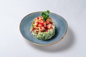 SH Салат с чукой и авокадо