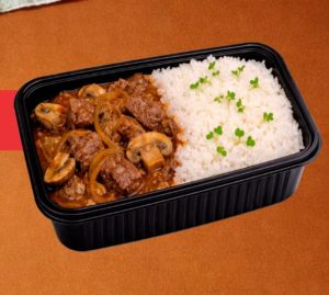 Dayin Food Мясо с грибами в томатном соусе